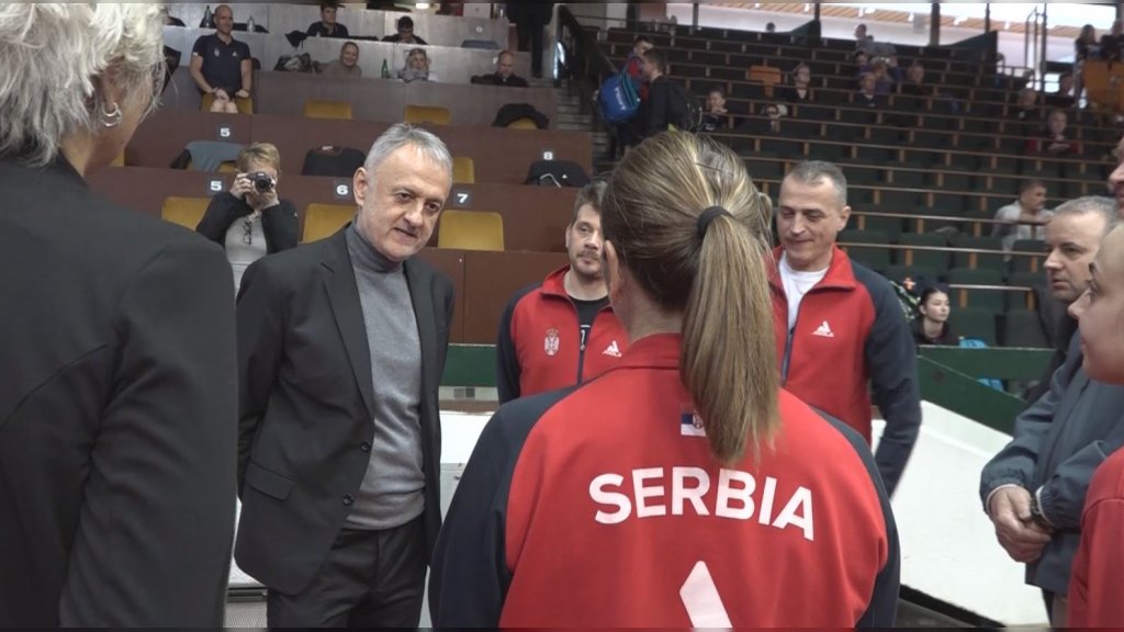 Ministar sporta Zoran Gajić posetio učesnike Međunarodnog stonoteniskog turnira