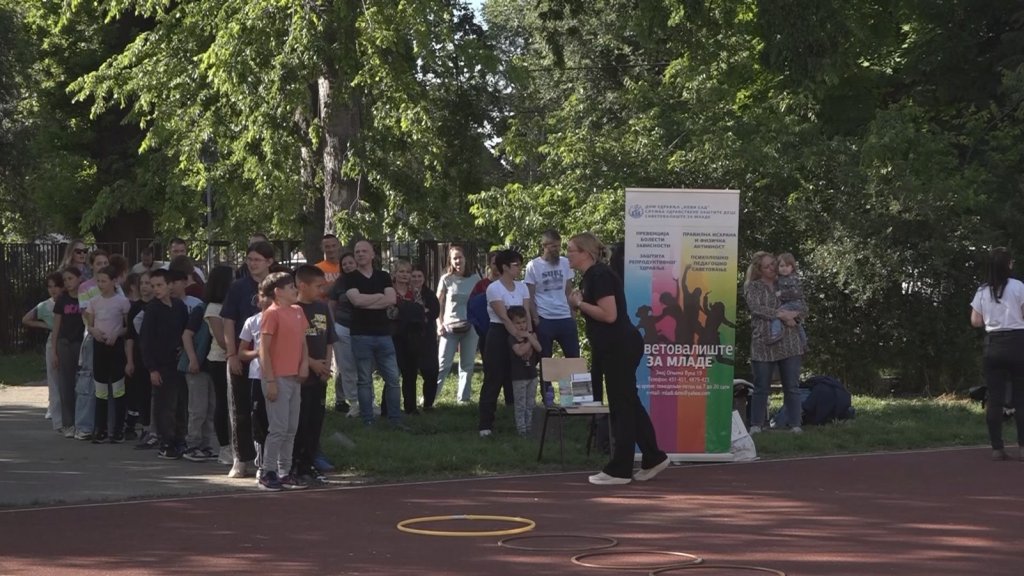 Edukativne igrarije za roditelje i đake u Petrovaradinu povodom Dana fizičke aktivnosti i porodice