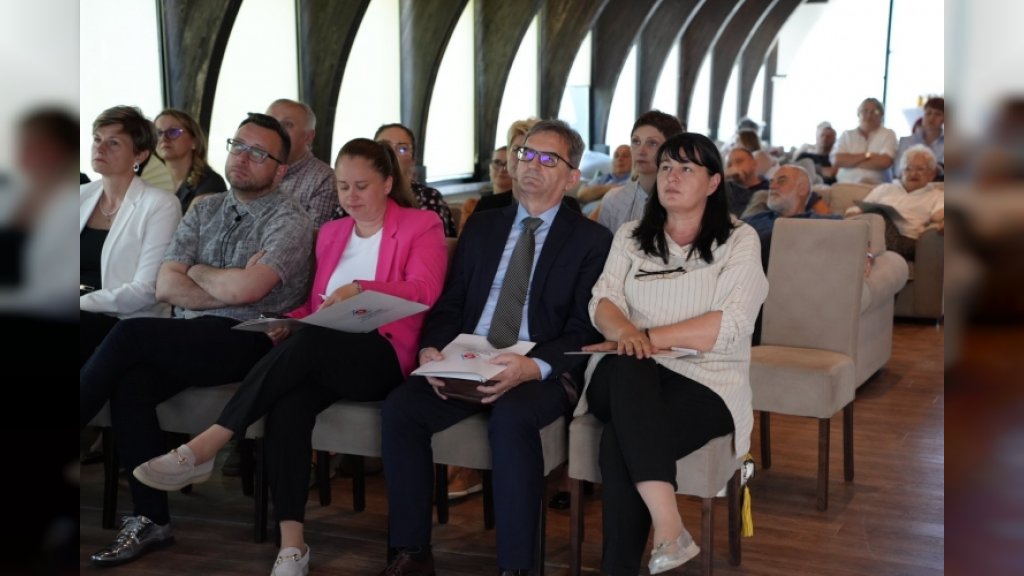 Međunarodni simpozijum o prevenciji, dijagnostici i lečenju karcinoma dojke počeo u Apatinu