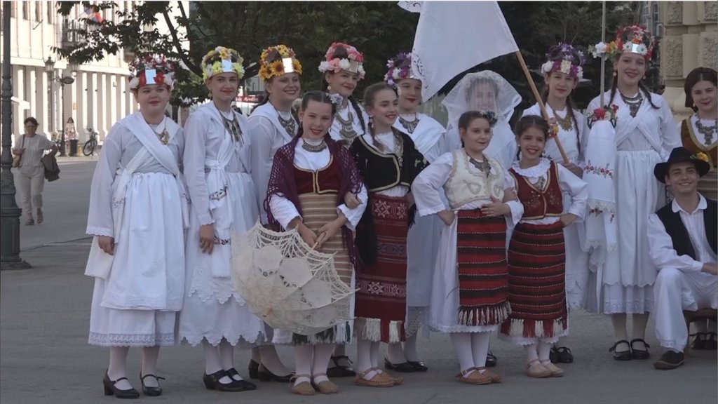 Tradicija i mladost: Oživljen zaboravljeni običaj bačkih kraljica