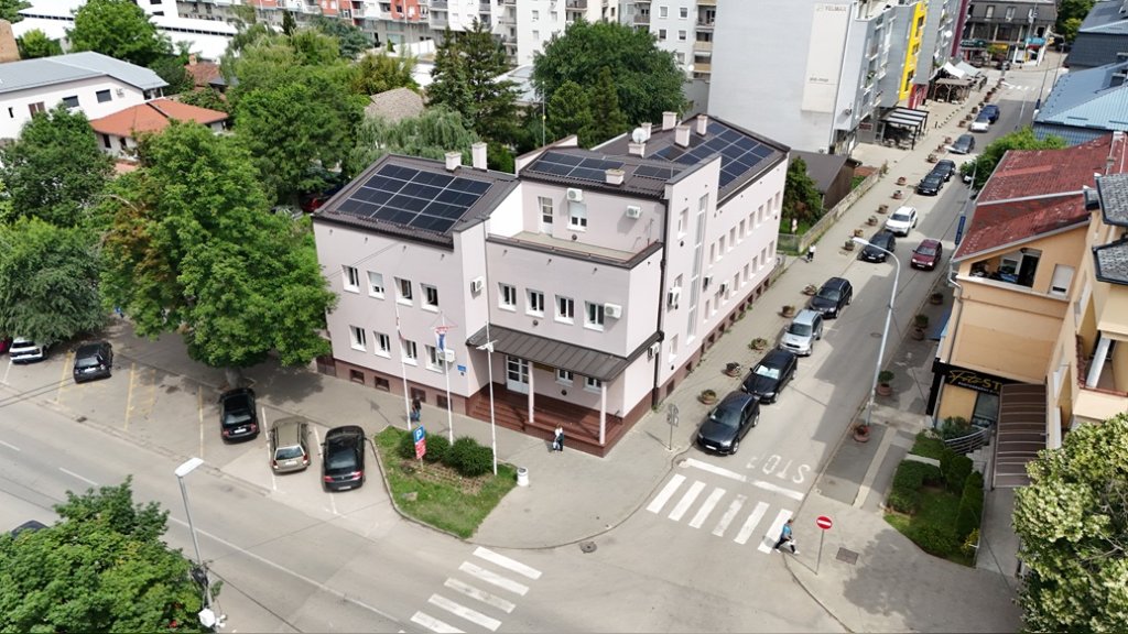 Solarni paneli na zgradi Opštinske uprave - Ruma nastavlja ulaganja u energetsku efikasnost