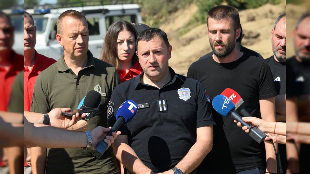 Čaušić: Situacija sa požarom u Deliblatskoj peščari dosta bolja, očekujemo mirniju noć