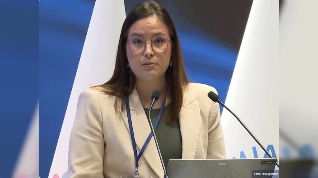 Pavkov sastankom započela obilazak Deliblatske peščare