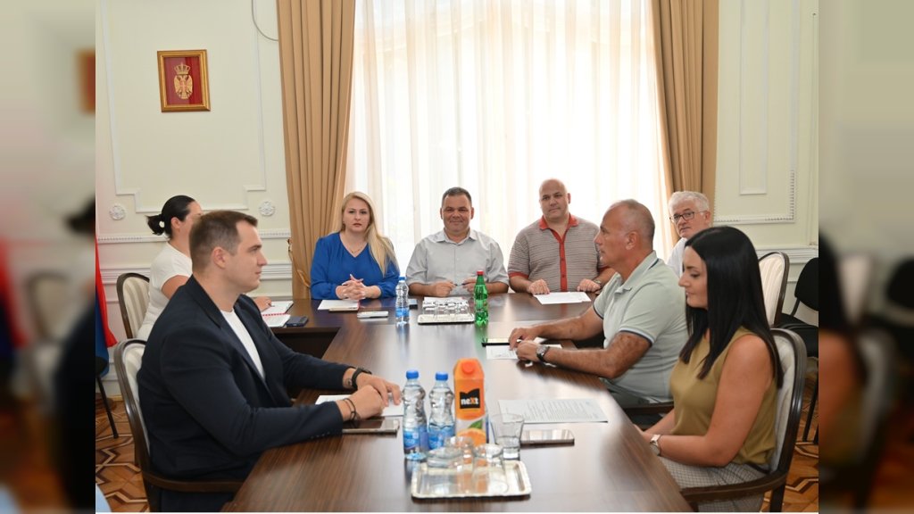 Ruma: 59 miliona dinara za uređenje atarskih puteva, usvojeni planovi za razvoj radnih zona