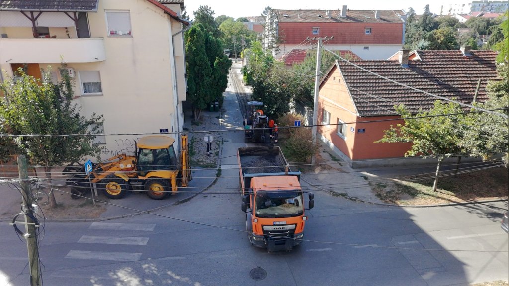 Popravka kolovoza u ulicama Laze Nančića, Save Šumanovića i Radoja Domanovića