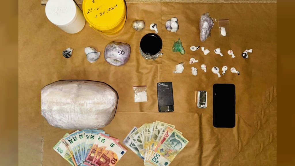 MUP: Zaplenjeno oko 3,7 kilograma narkotika