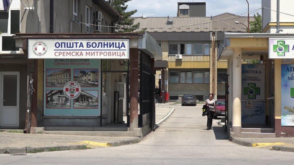 NOVA SANITETSKA VOZILA ZA 22 ZDRAVSTVENE USTANOVE U VOJVODINI!JEDNO STIŽE U SREMSKU MITROVICU