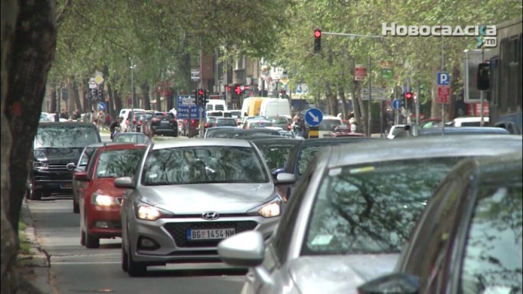 Kampanja Agencije za bezbednost saobraćaja „Na maturu bez automobila”