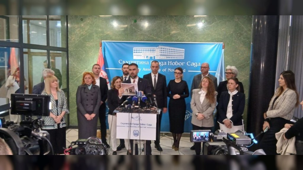 STIŽE NAJZELENIJI PROJEKAT U ISTORIJI NOVOG SADA Radiće se 13 kilometara vodovoda u Dragoslava Srejovića! Mićin o najvažnijim tačkama gradske Skupštine