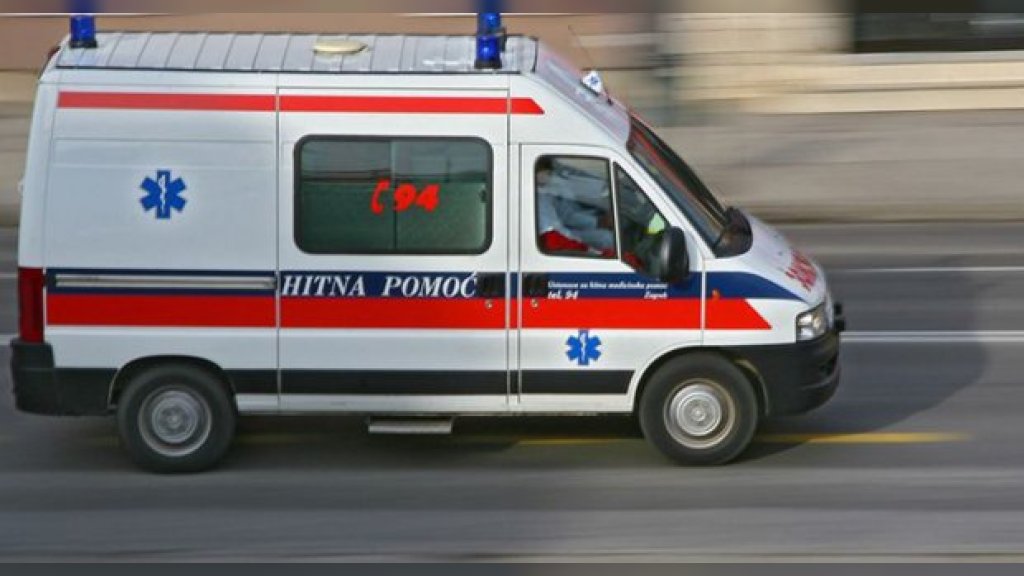 TUČA U RUMENKI! Muškarac zadobio povrede hladnim oružjem, povređeni i MALOLETNICI!