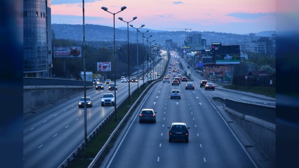 POJAČAN INTENZITET SAOBRAĆAJA KA IZLETIŠTIMA I PLANINAMA,bez zadržavanja na graničnim prelazima