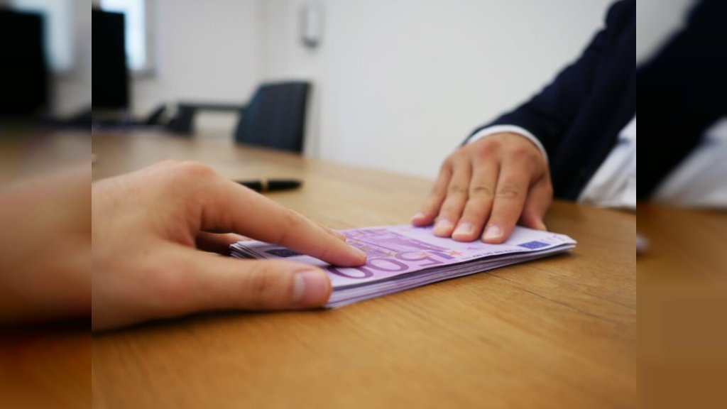 OLAKŠANO PLAĆANJE Od 5. maja počinje puna primena SEPA sistema u Srbiji