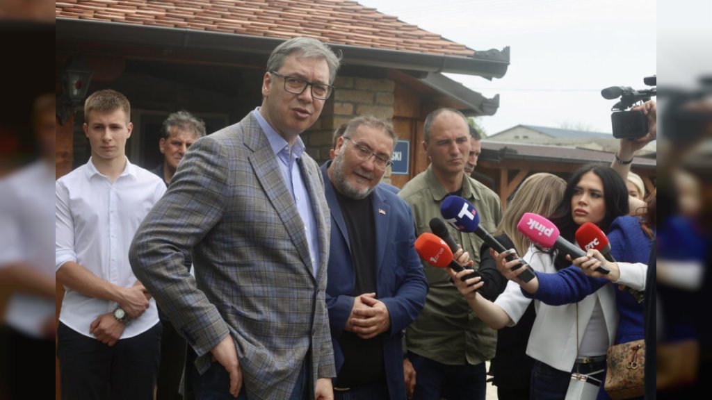 VUČIĆ U POSETI SREMSKOM OKRUGU: Do kraja godine uložićemo više od od 20 miliona evra u Šid
