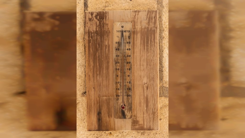 SVE SMO BLIŽI PRVOM RASHLAĐENJU Toplotni talas diže danas temperaturu na lestvicu više!