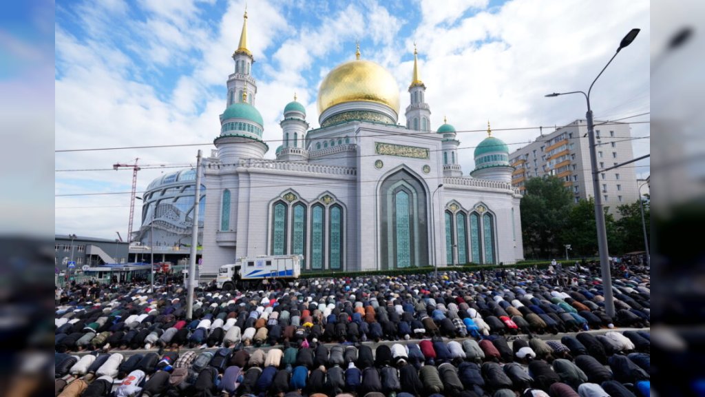 Muslimanski vernici danas obeležavaju prvi dan Kurban bajrama