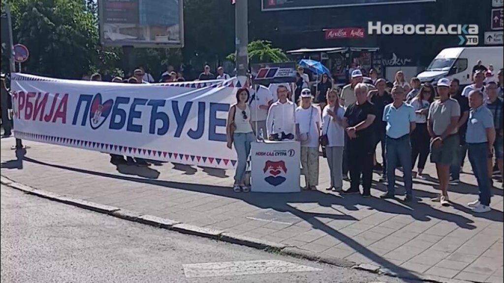 „SRBIJA POBEĐUJE” Novosađani masovno poslali poruku podrške predsedniku