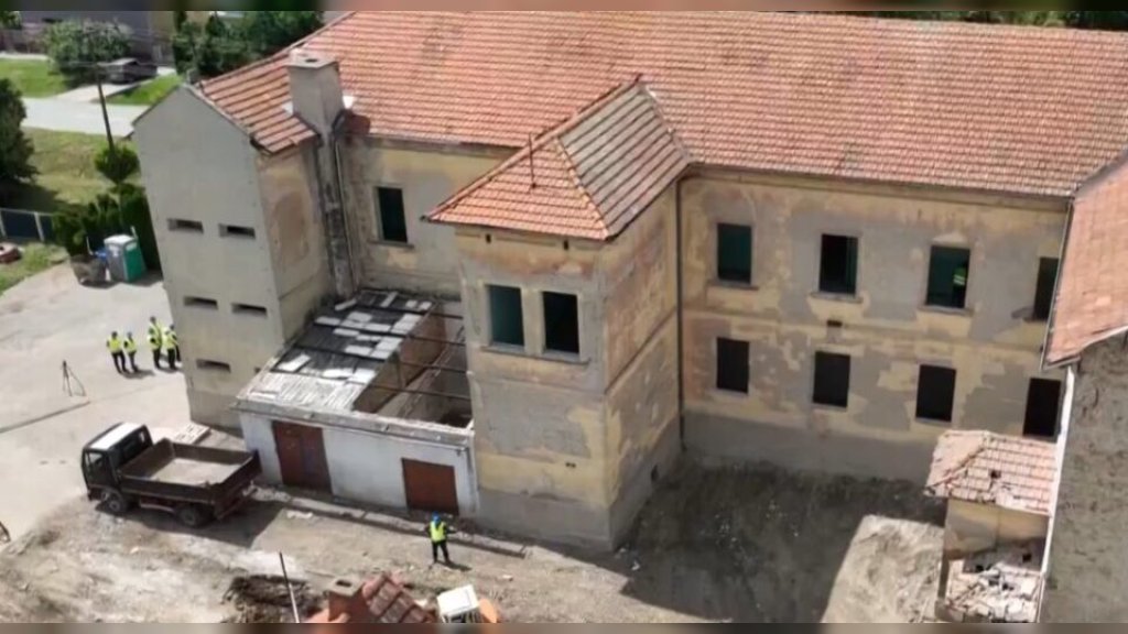 VELIKO GRADILIŠTE U GAJDOBRI! OSNOVNA ŠKOLA STARA VIŠE OD VEKA POD NEIMARIMA Za 250 učenika stiže škola budućnosti