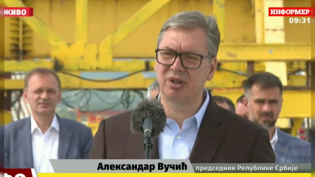 VUČIĆ OBIŠAO RADOVE NA MOSTU PREKO DUNAVA KOD PETROVARADINA Za dve i po godine završavamo ceo Fruškogorski koridor