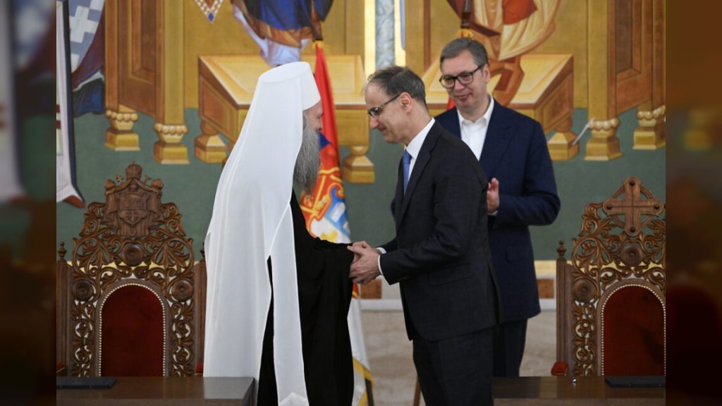 ULAŽE SE JOŠ 6,5 MILIONA EVRA U SRPSKU SVETINJU Potpisan ugovor za završne radove na Hramu Svetog Save- Predsednik Vučić: Ovde se naša prošlost rukuje sa našom budućnošću