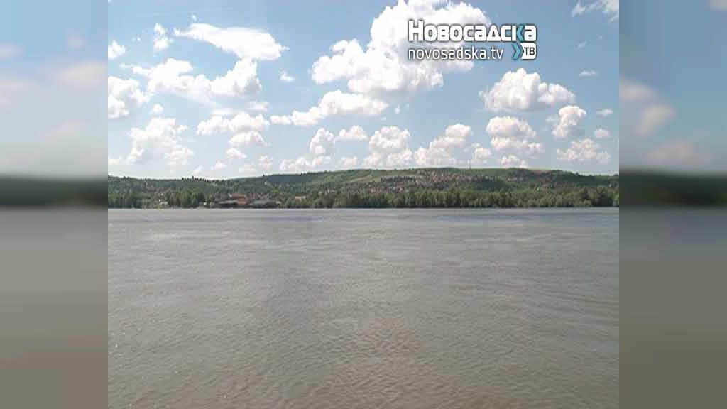 Nizak vodostaj Dunava otkrio peščane sprudove u Novom Sadu