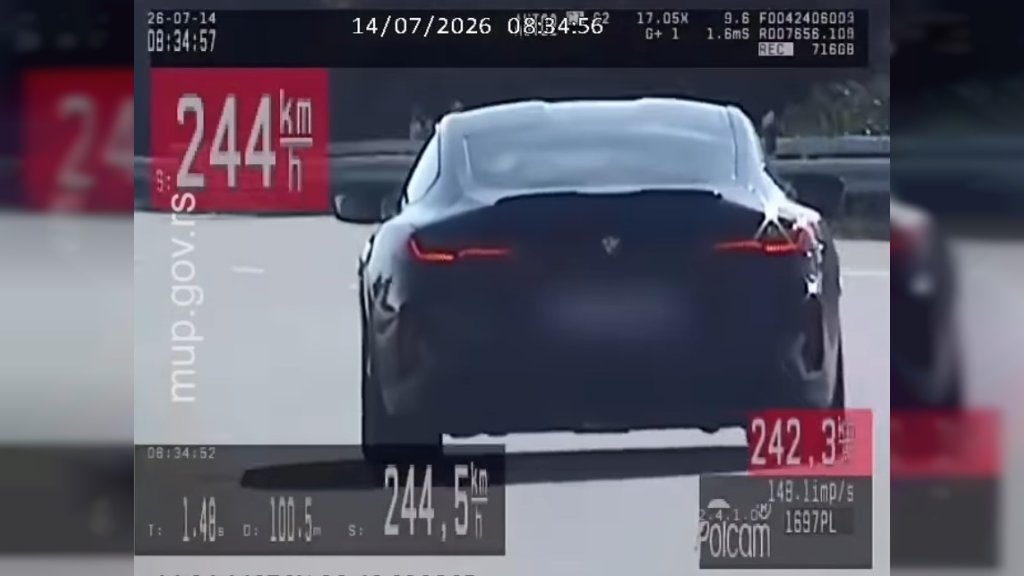 DIVLJAO NA AUTO-PUTU Policija zaustavila bahatog vozača, vozio 244 kilometara na čas