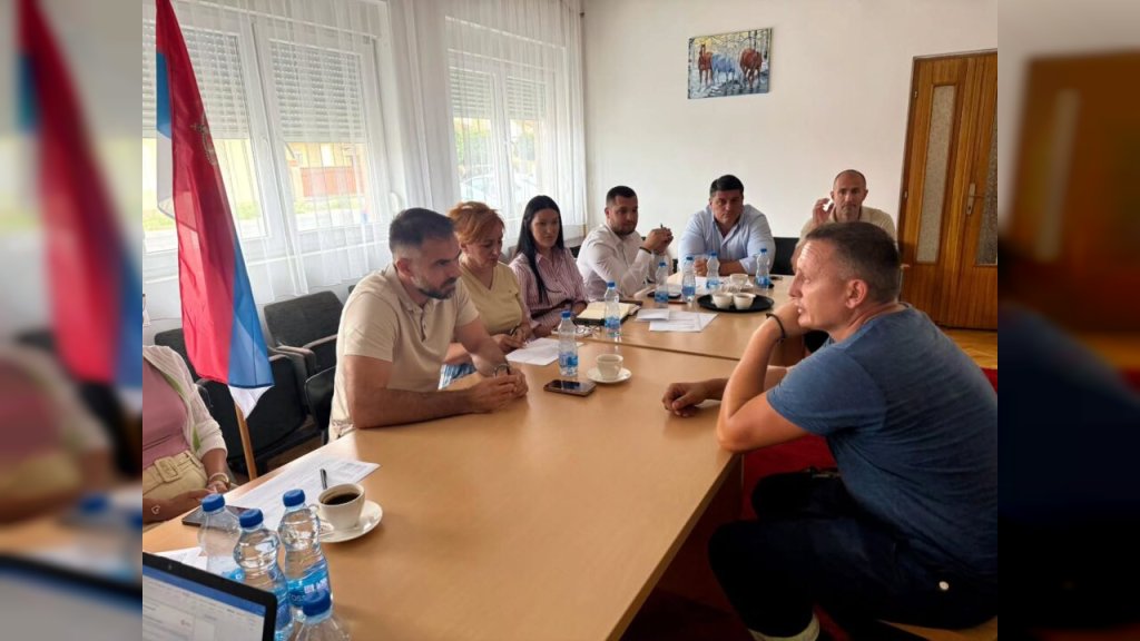 MIĆIN U RUMENKI SA GRAĐANIMA: Više od 1,8 milijardi dinara uloženo u razvoj ovog naselja, najavljeni novi projekti