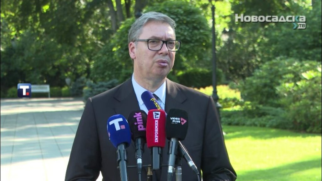 DOBRE VESTI ZA GRAĐANE SRBIJE: Predsednik najavio jeftinije lekove i nove isplate
