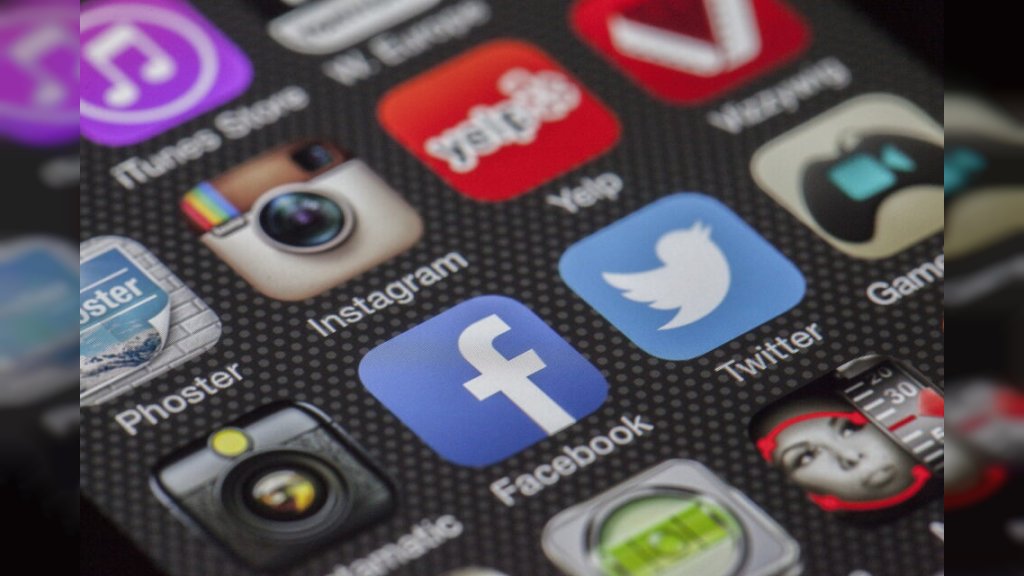 PALI FEJSBUK I INSTAGRAM Korisnici prijavili probleme u pristupu aplikacijama i sajtovima