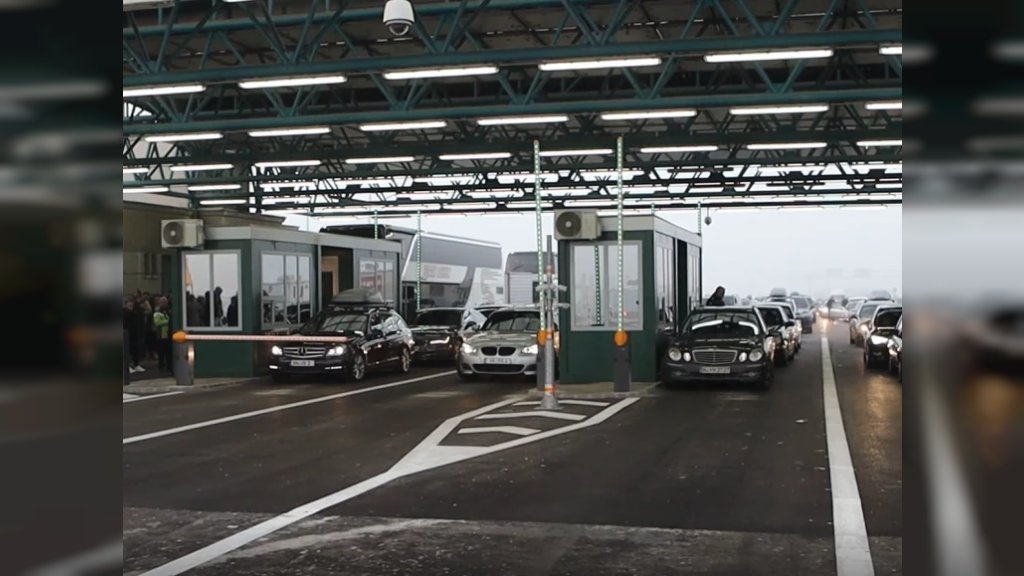 AMSS: Na graničnom prelazu Preševo putnička vozila čekaju četiri sata na izlaz