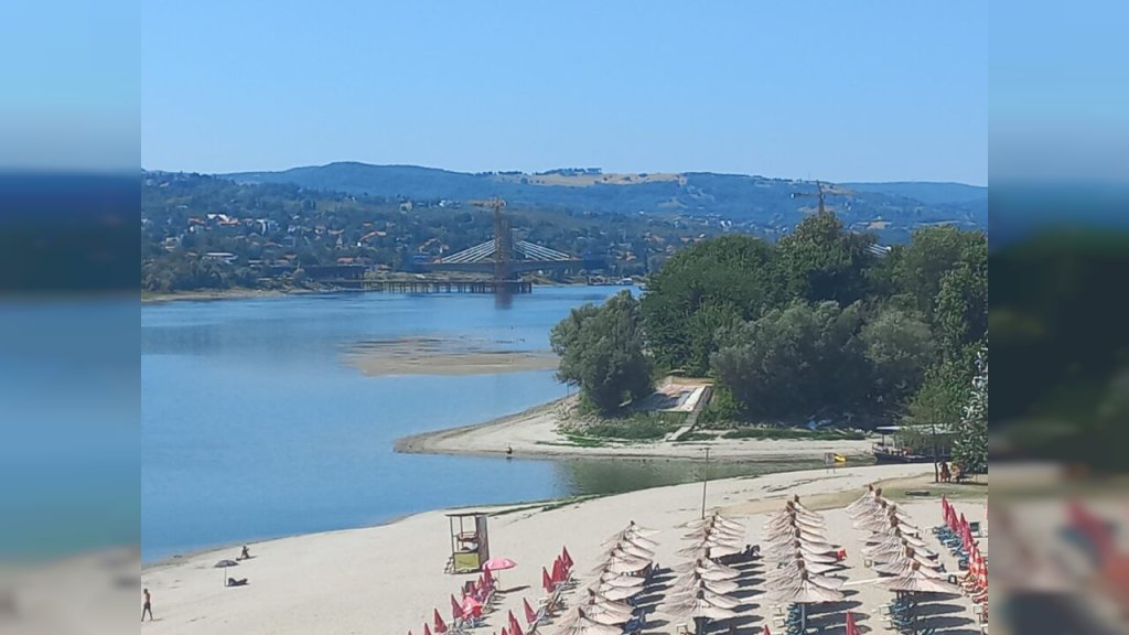 DUNAV I DALJE NA KRITIČNOM NIVOU Tri broda nasukana, oporavak vodostaja tek na jesen