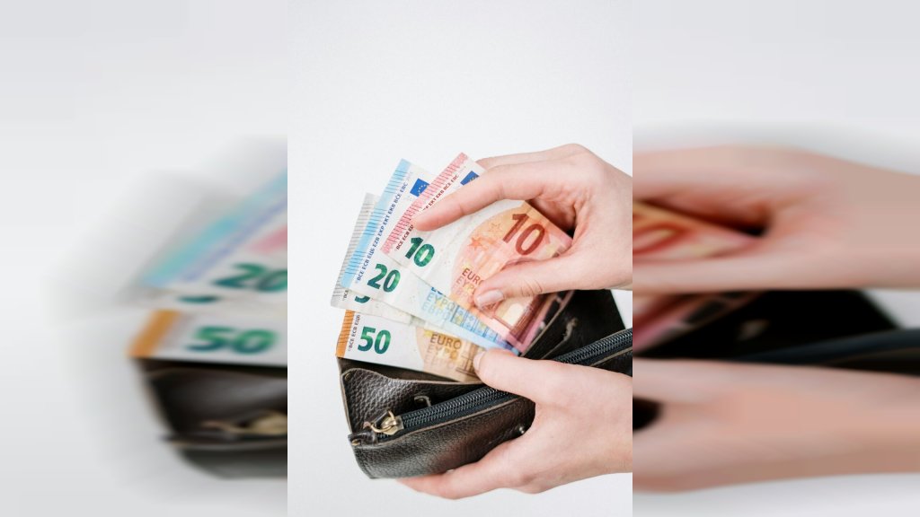 SUTRA KONAČNA ODLUKA O MINIMALCU NA SEDNICI SOCIJALNO-EKONOMSKOG SAVETA Evo koliko će iznositi najniža zarada