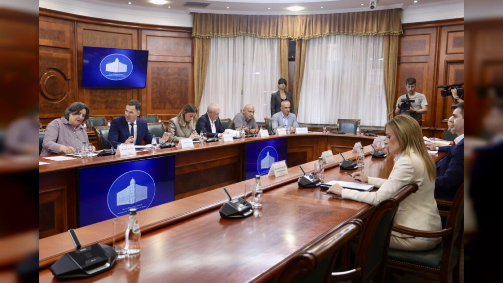 MINIMALAC NA STOLU: Počela sednica Socijalno-ekonomskog saveta Srbije o najnižoj zaradi