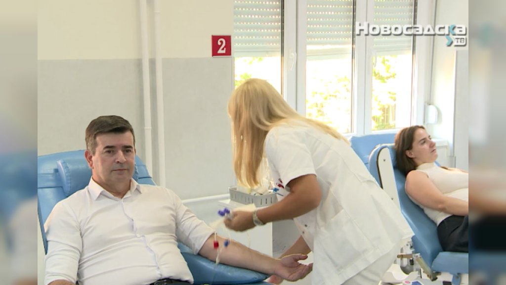 ĐERLEK DAO KRV I UPUTIO APEL GRAĐANIMA Potrebe za krvlju velike i tokom leta