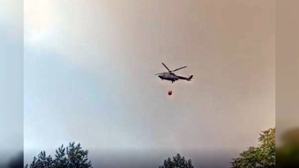 RUMUNSKI I SLOVAČKI HELIKOPTERI SLETELI U SRBIJU: Kreću u akciju gašenja požara, uskoro stiže i pomoć iz EU
