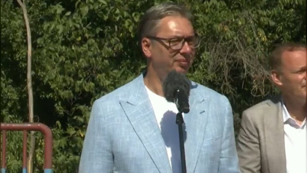 PREDSEDNIK ŽESTOKO O NAPADIMA NA VATROGASCE: „Naši momci su heroji, sram bilo sve koji ih napadaju!“