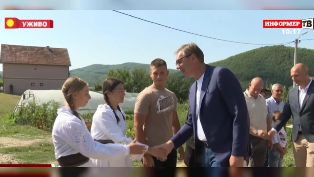 VUČIĆ OBILAZI RAŠKI OKRUG Predsednik posetio porodicu Bugarić – razgovara sa meštanima i najavio velika ulaganja