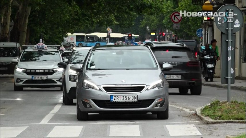 POSLEDNJI VIKEND AVGUSTA DONOSI HAOS NA PUTEVIMA Putevi Srbije upozoravaju sve učesnike u saobraćaju