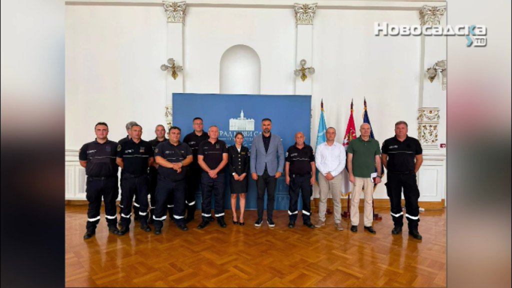 NOVI SAD JAČA PROTIVPOŽARNU ZAŠTITU Gradonačelnik Mićin najavio nova vozila, cisterne i opremu za vatrogasce