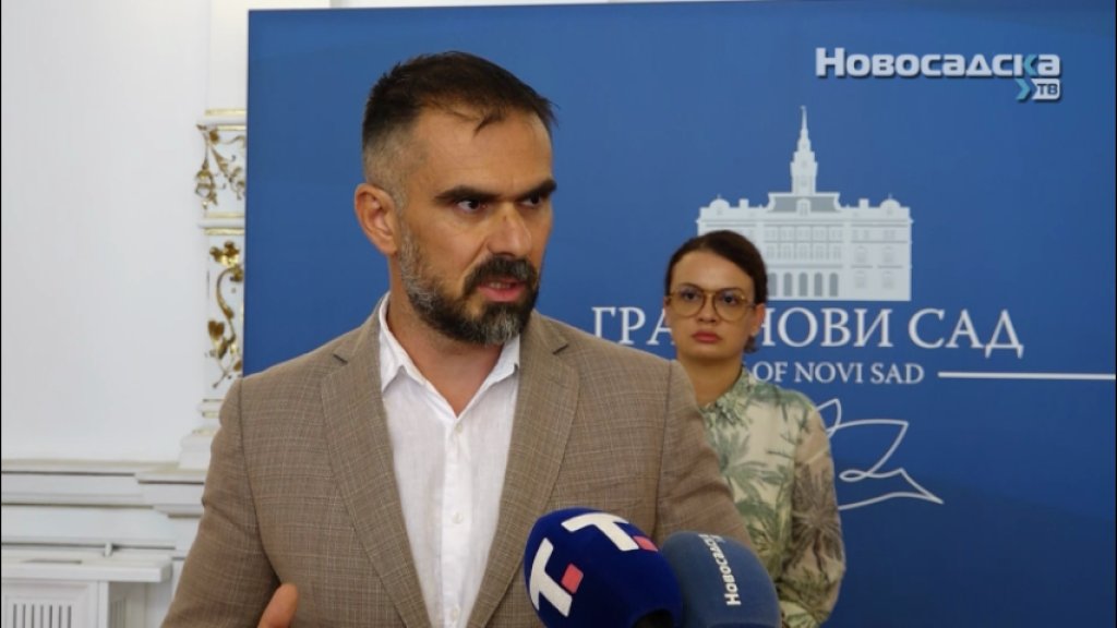 (VIDEO) Gradonačelnik Mićin održao sastanak sa grupom roditelja đaka Gimnazije „Jovan Jovanović Zmaj”