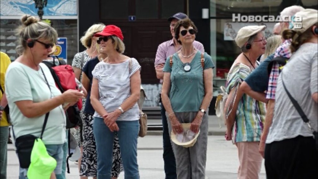 SRBIJA PRIVUKLA SKORO POLA MILIONA TURISTA U julu ostvareno više od 1,3 miliona noćenja!
