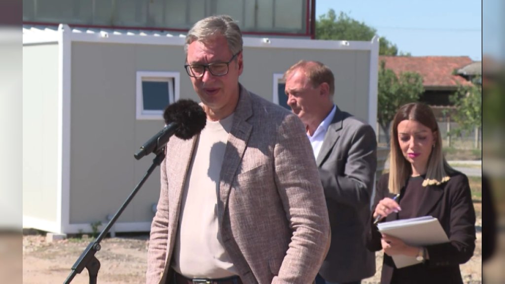VUČIĆ U POSETI SEVERNOBANATSKOM OKRUGU: Za 3-4 dana obavestićemo javnost koliko će biti veće plate i penzije!