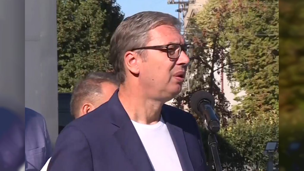 „POVEZAĆEMO ODŽAKE SA SMAJLIJEM“ Predsednik Vučić u poseti Ratkovu, evo šta je rekao za povećanje penzija