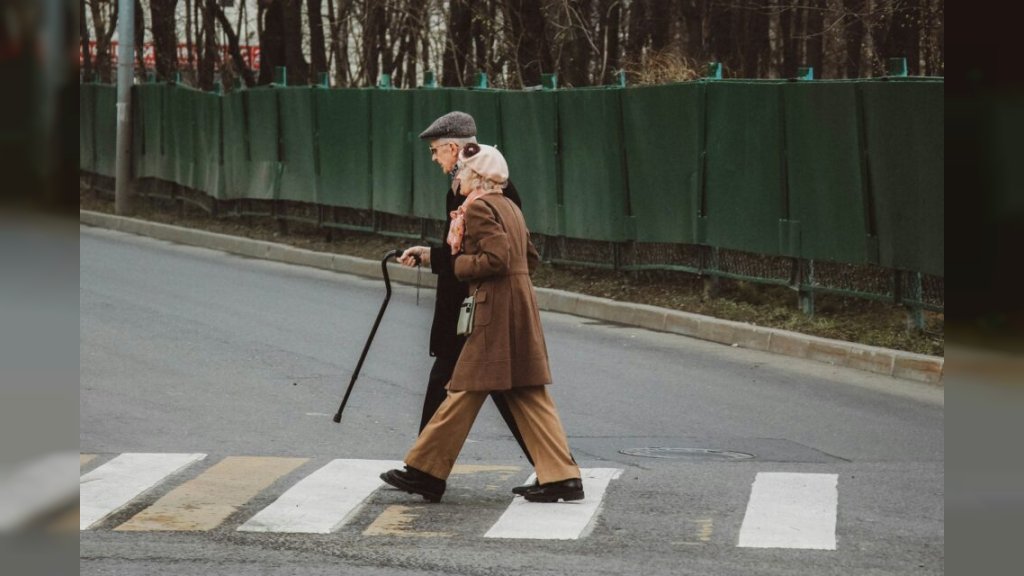 IZ PIO FONDA STIŽU DOBRE VESTI ZA PENZIONERE – Novo povećanje uskoro, a poznat i datum velike pomoći