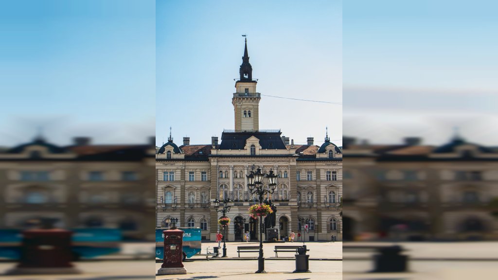 NOVI SAD BIRA NAJZASLUŽNIJE: Poziv za podnošenje inicijativa za Oktobarsku nagradu i Novembarsku povelju