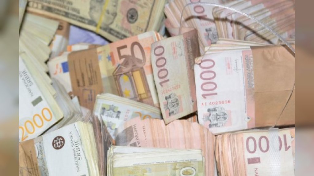 DANAS STIŽE DRŽAVNA POMOĆ! Mali: Jutros posle 5 časova proknjižene SVE UPLATE, pomoć dobija oko 2 MILIONA GRAĐANA!