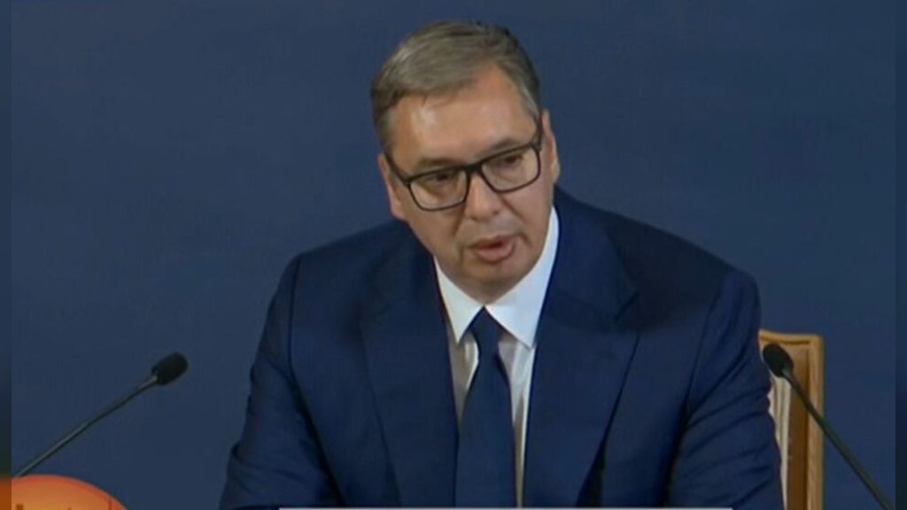 VUČIĆ O OSTAVCI NA MESTO PREDSEDNIKA: U kampanju želim da uđem kao običan građanin