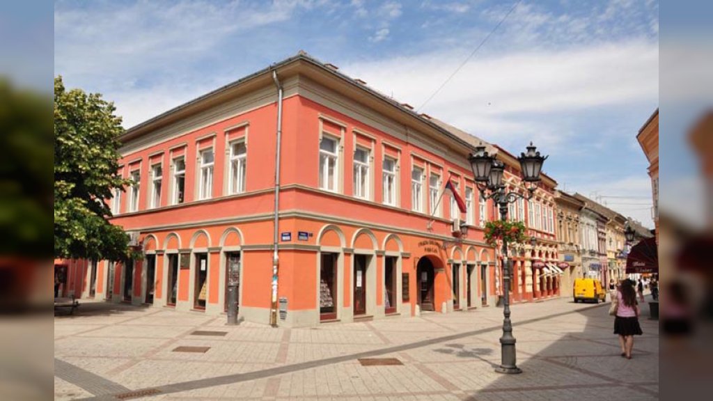 SJAJNA VEST ZA LJUBITELJE KNJIGA Popust pri upisu u Gradsku biblioteku u Novom Sadu 23. septembra
