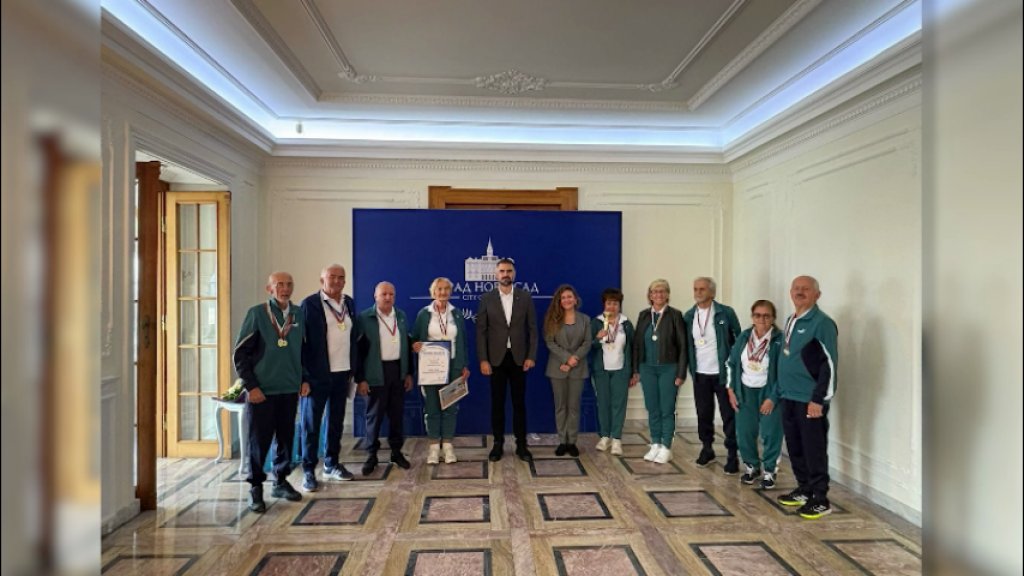  NOVOSADSKI PENZIONERI KOD MIĆINA: Gradonačelnik čestitao učesnicima međunarodnog festivala u Bugarskoj