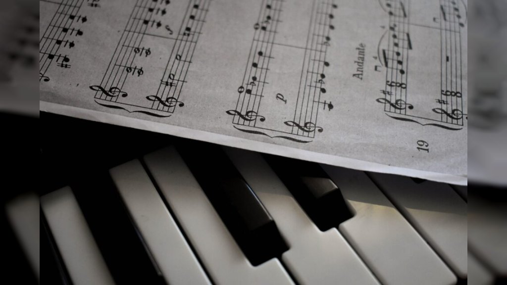 KLASIČNA MUZIKA MOŽE DA SNIZI KRVNI PRITISAK Naučnici otkrili koje kompozicije imaju najbolji efekat