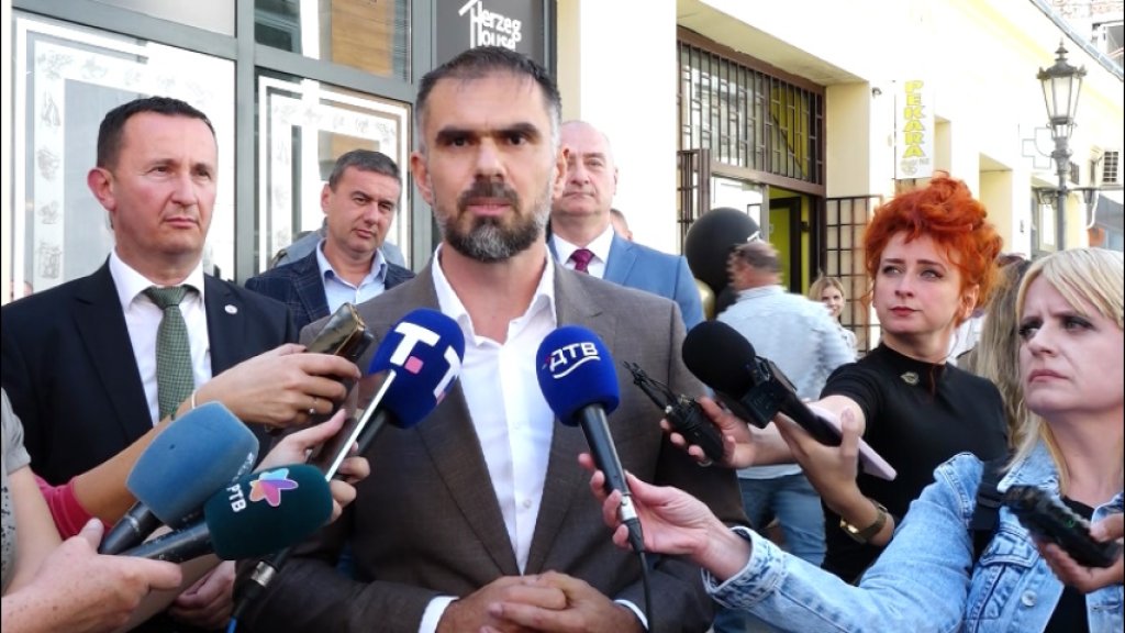 MIĆIN OŠTRO OSUDIO PRETNJE ZAPOSLENIMA U HERCEGOVAČKOJ KUĆI: „Oni nemaju nikakve veze sa događajima u Višegradu”